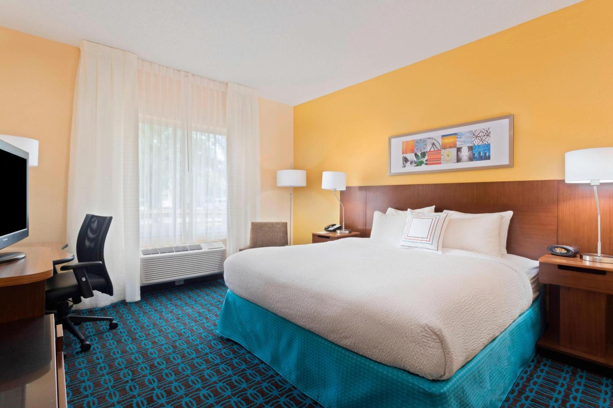 Fairfield Inn And Suites By Marriott Tampa Brandon Heartland Bagian luar foto