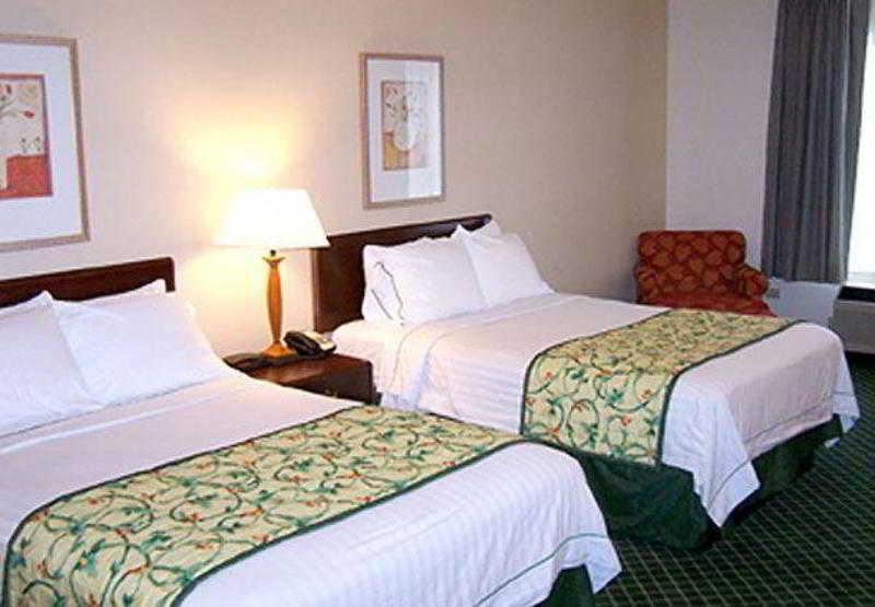 Fairfield Inn And Suites By Marriott Tampa Brandon Heartland Ruang foto