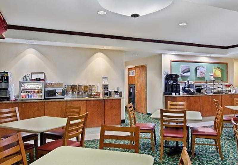 Fairfield Inn And Suites By Marriott Tampa Brandon Heartland Restoran foto
